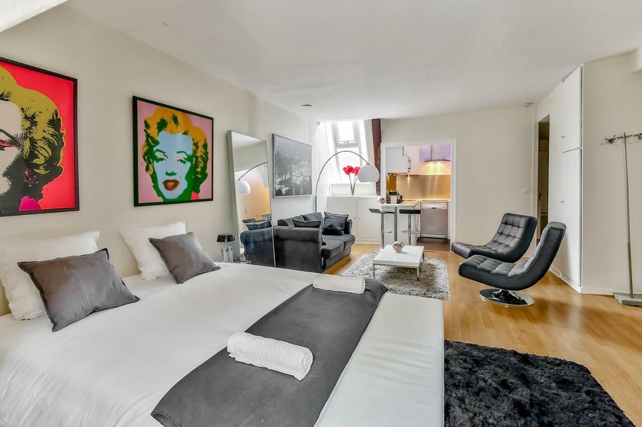 Love Nest in Saint-Michel Parijs Buitenkant foto