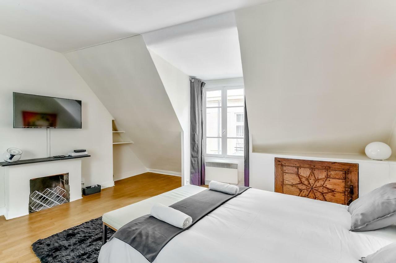Love Nest in Saint-Michel Parijs Buitenkant foto