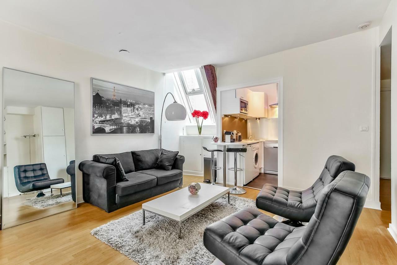 Love Nest in Saint-Michel Parijs Buitenkant foto